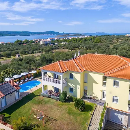 Holiday home In With Outdoor Swimming Pool Turanj