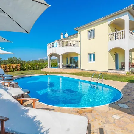 Holiday home In With Outdoor Swimming Pool Turanj
